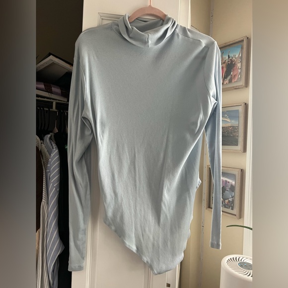 H&M light blue long sleeve bodysuit - Picture 3 of 4